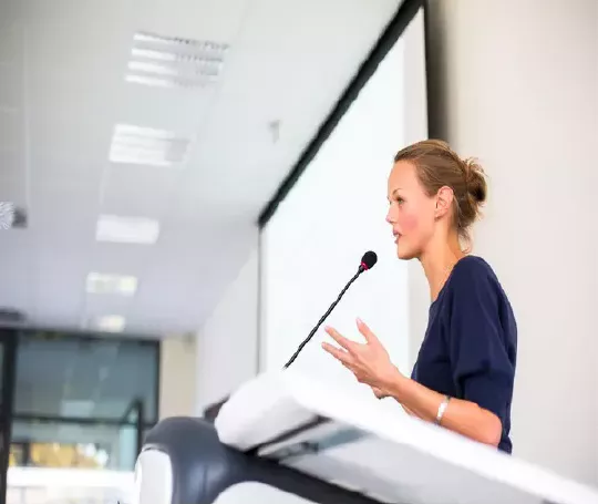 Curso para potencializar a voz na empresa