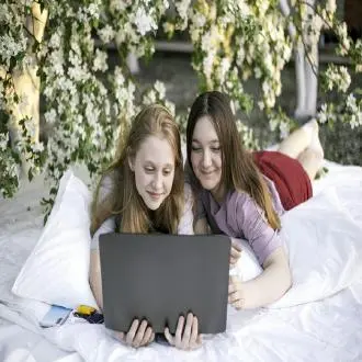 Adolescência e redes sociais: como afectam a saúde mental dos jovens?