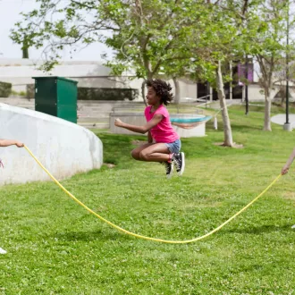 Estratégias para criar crianças autónomas - promocao autonomia criancas