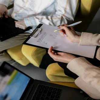 Neuromarketing e emoções: como estabelecer uma ligação com os clientes em 5 passos