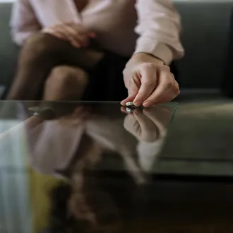 A lei do gelo: quando o silêncio dói mais do que um grito - violencia psicologia