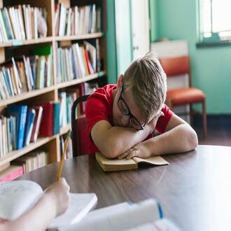 As sequelas do assédio escolar: impacto na saúde mental adulta