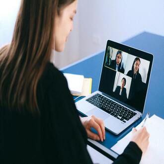 Capacitação online de baixo custo: impulsione sua carreira sem gastar uma fortuna -  cursos baratos online con certificado