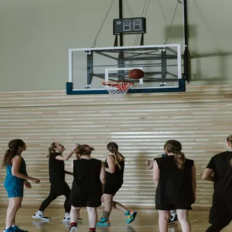 Coach ou treinador pessoal?: diferenças-chave para saber o que você realmente precisa - treinador desportivo