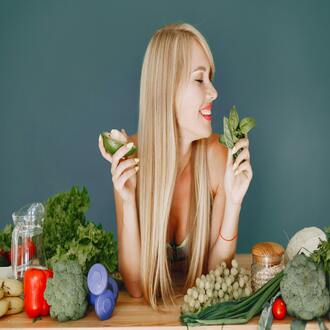 Como posso promover o meu negócio como nutricionista holístico?