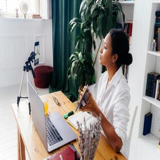 Educação online acessível: abrindo portas para o conhecimento -  cursos baratos online con certificado