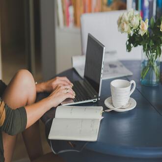 Há cursos baratos com certificado oficial? descubra aqui -  cursos baratos online con certificado