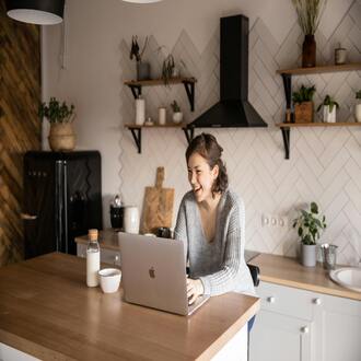 Onde posso encontrar cursos online gratuitos?