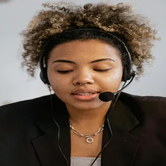 Outsourcing de atendimento ao cliente: quando e como externalizar - atendimento cliente