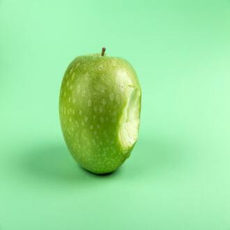 Qual é a relação entre nutrição e prevenção da osteoporose na terceira idade?