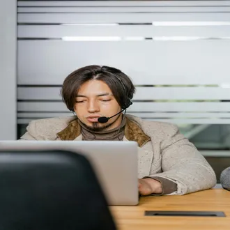 Sinais de um cliente emocionalmente carregado e como atendê-lo profissionalmente - atendimento cliente inteligencia emocional